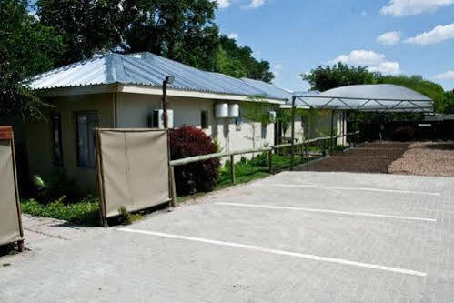 Rivernest Boutique Cottages Маун Екстериор снимка