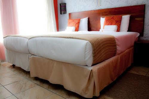 Rivernest Boutique Cottages Маун Екстериор снимка