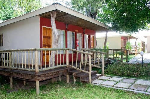 Rivernest Boutique Cottages Маун Екстериор снимка